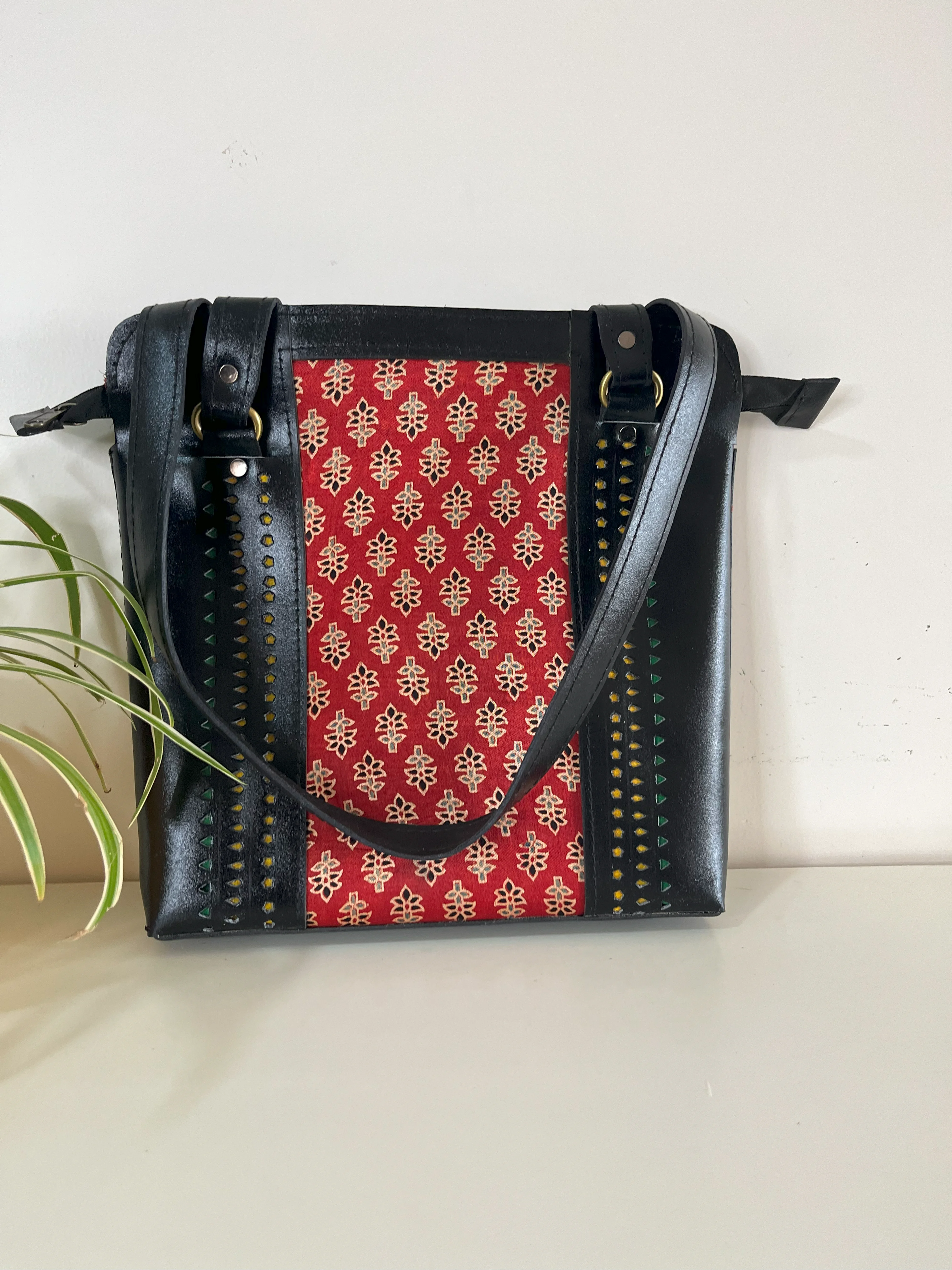 Handcrafted Kutchi Leather Mashru silk Handbag (Black)