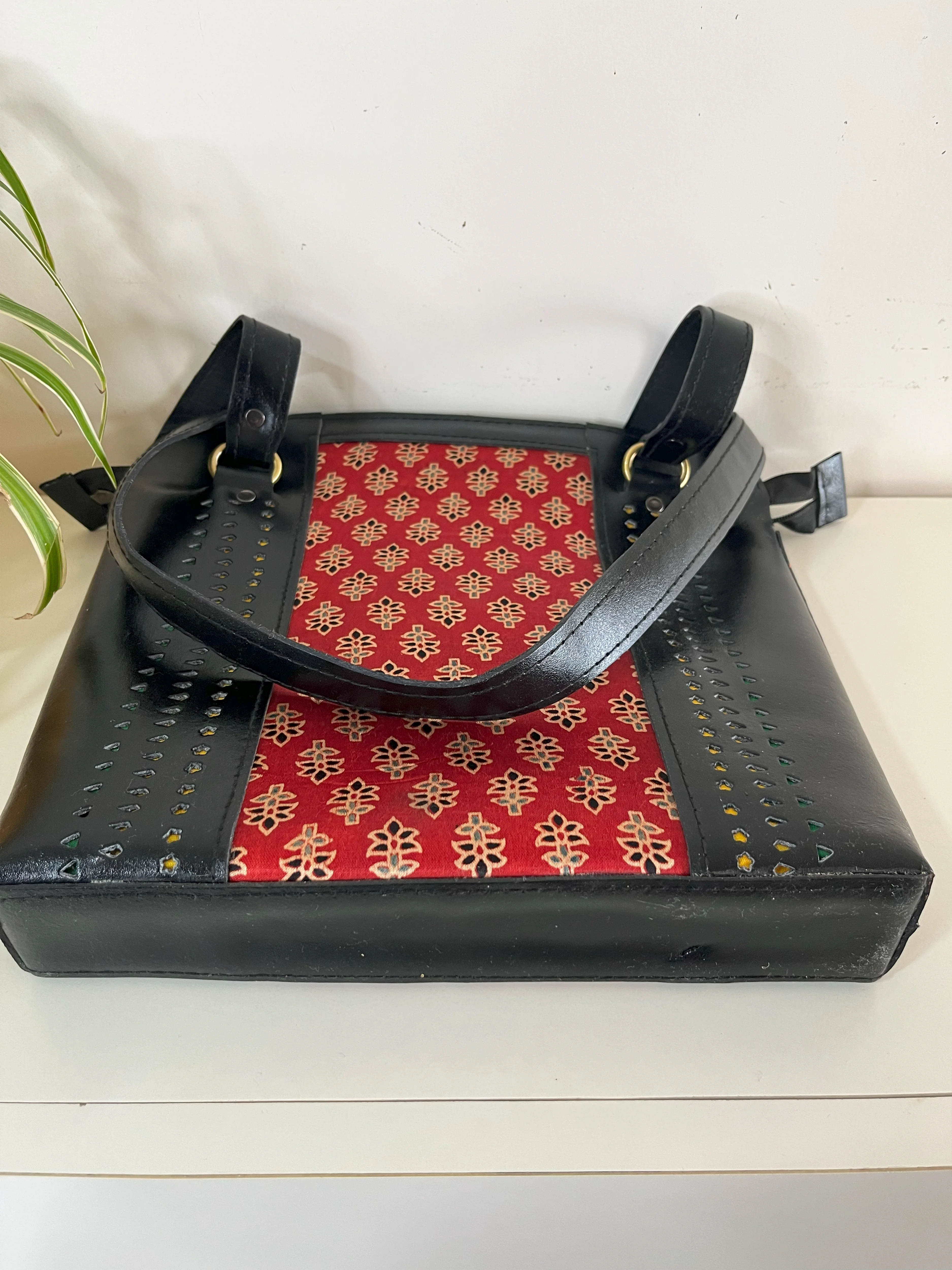 Handcrafted Kutchi Leather Mashru silk Handbag (Black) - Image 3
