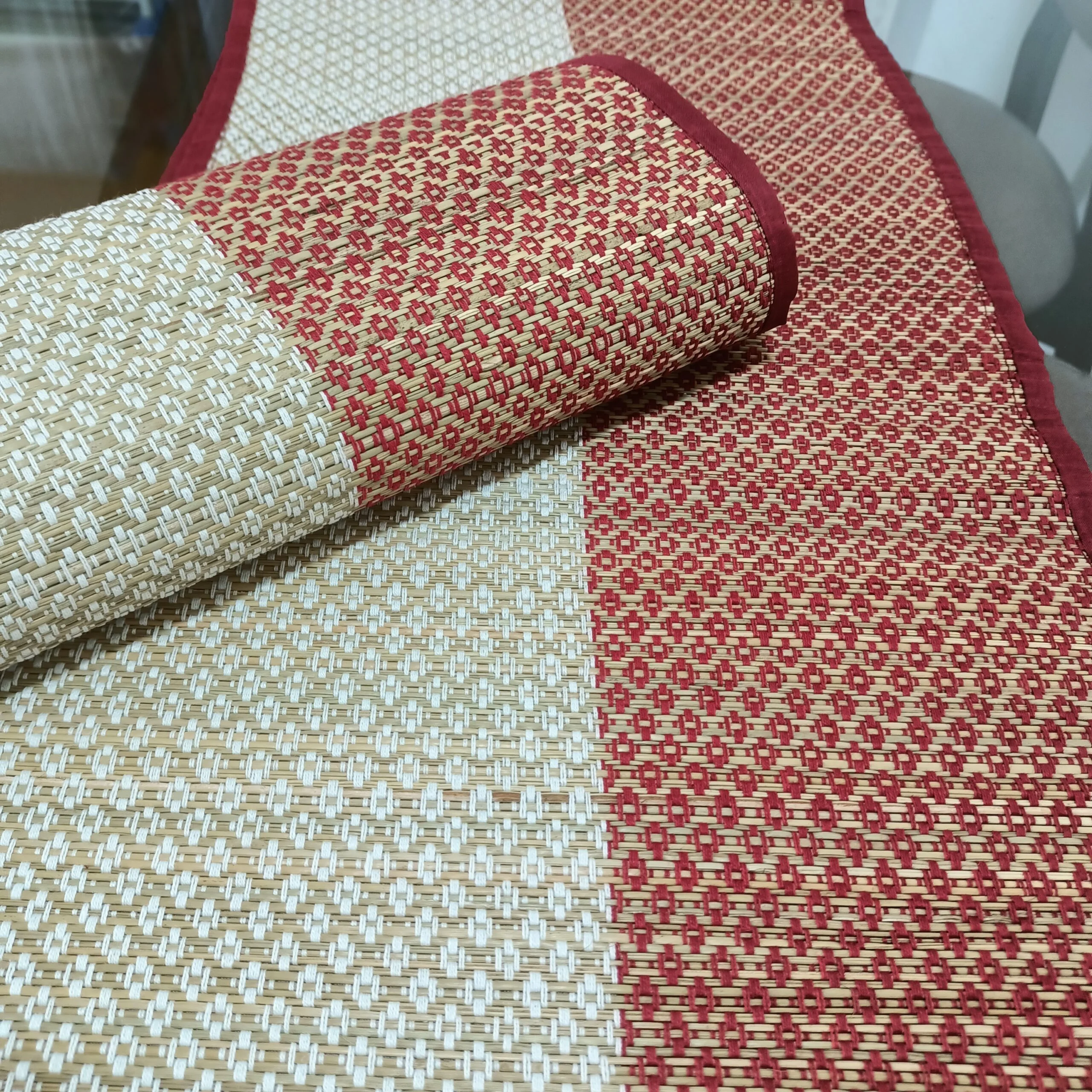 Madurkathi Handwoven Table Mat / Place Mat (Set of 6) with Table Runner - Image 2