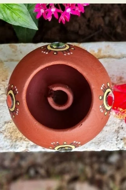 Hand Painted Terracotta Akhand Diya with Mirror work - Image 2