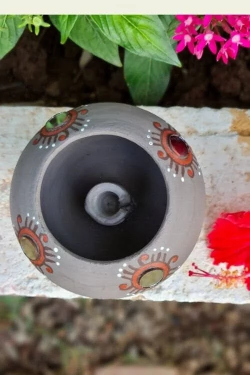 Hand Painted Terracotta Akhand Diya with Mirror work - Image 2