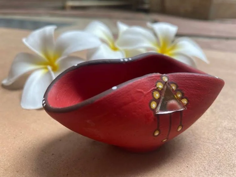 Hand Painted Terracotta Chapti Diya with Mirror work (Set of 4) - Image 5