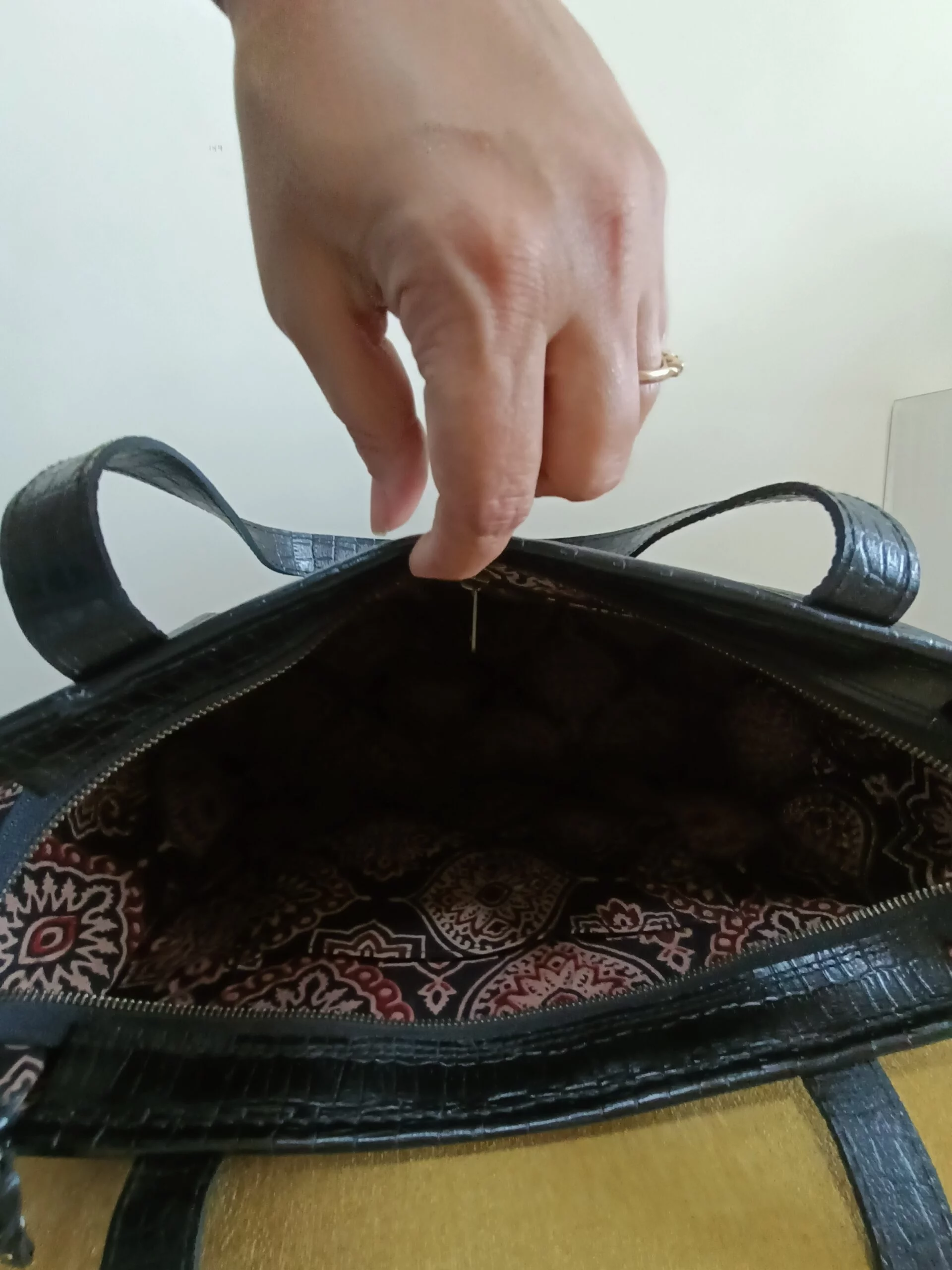 Handcrafted Kutchi Mashru Silk Crocodile Patterned Leather Handbag (Black) - Image 2