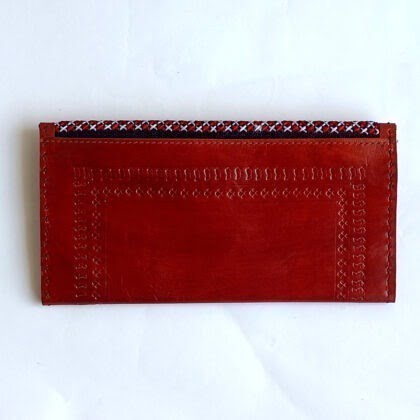 Handcrafted Kutchi Leather Wallet with Embroidery - Image 5