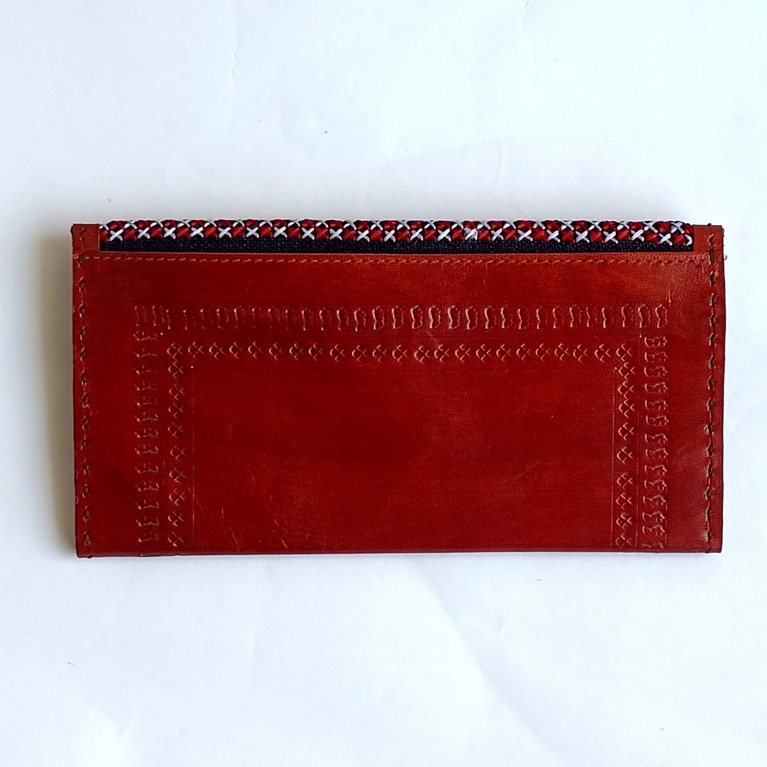 Handcrafted Kutchi Leather Wallet with Embroidery - Image 5