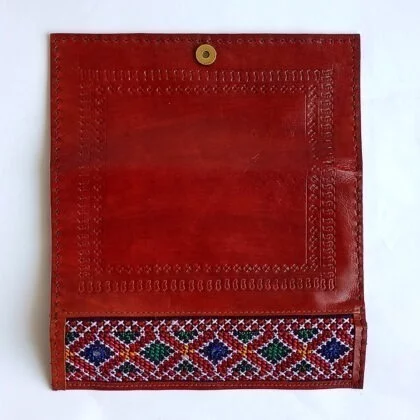Handcrafted Kutchi Leather Wallet with Embroidery - Image 6