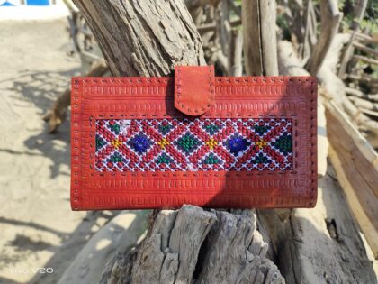 Handcrafted Kutchi Leather Wallet with Embroidery.