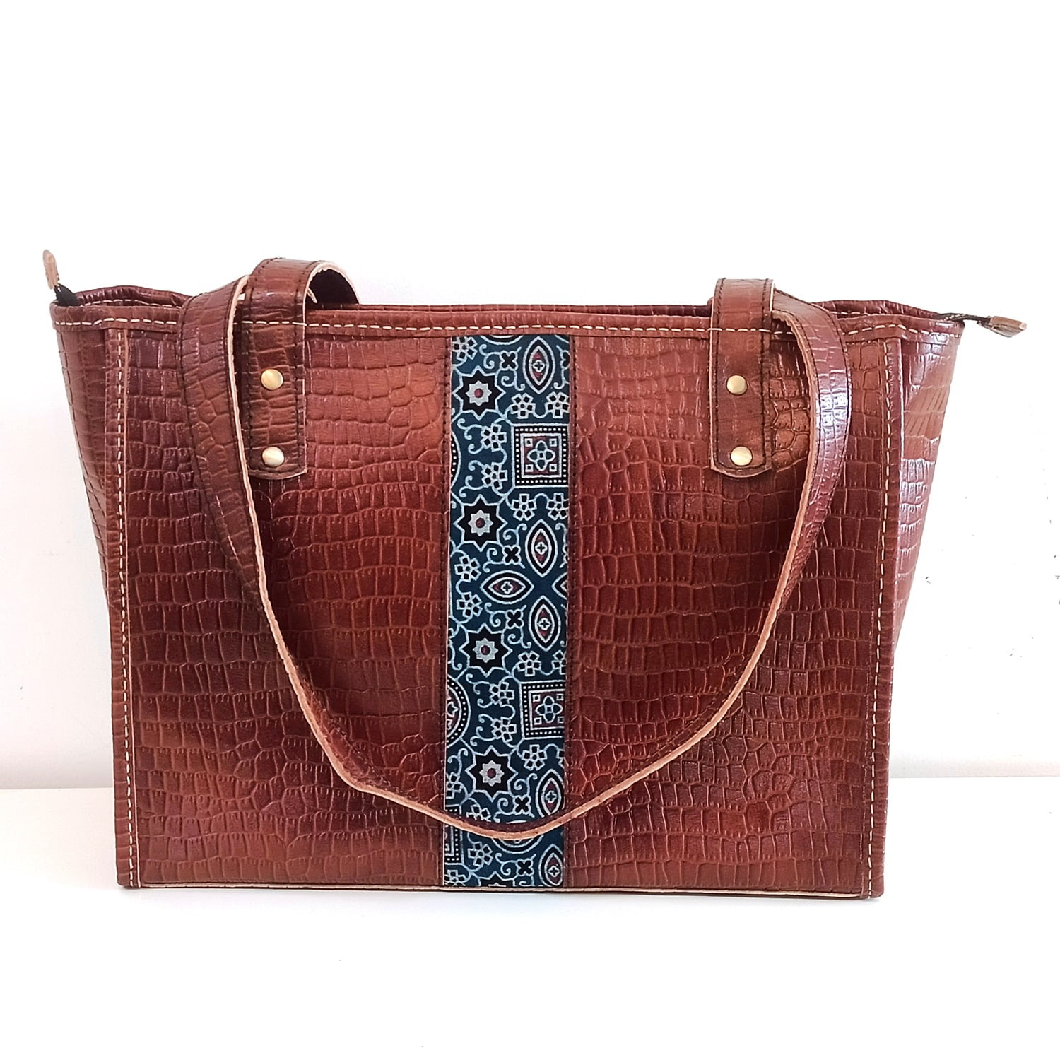 Buy Lavie Ladies Bag Online - Lulu Hypermarket India