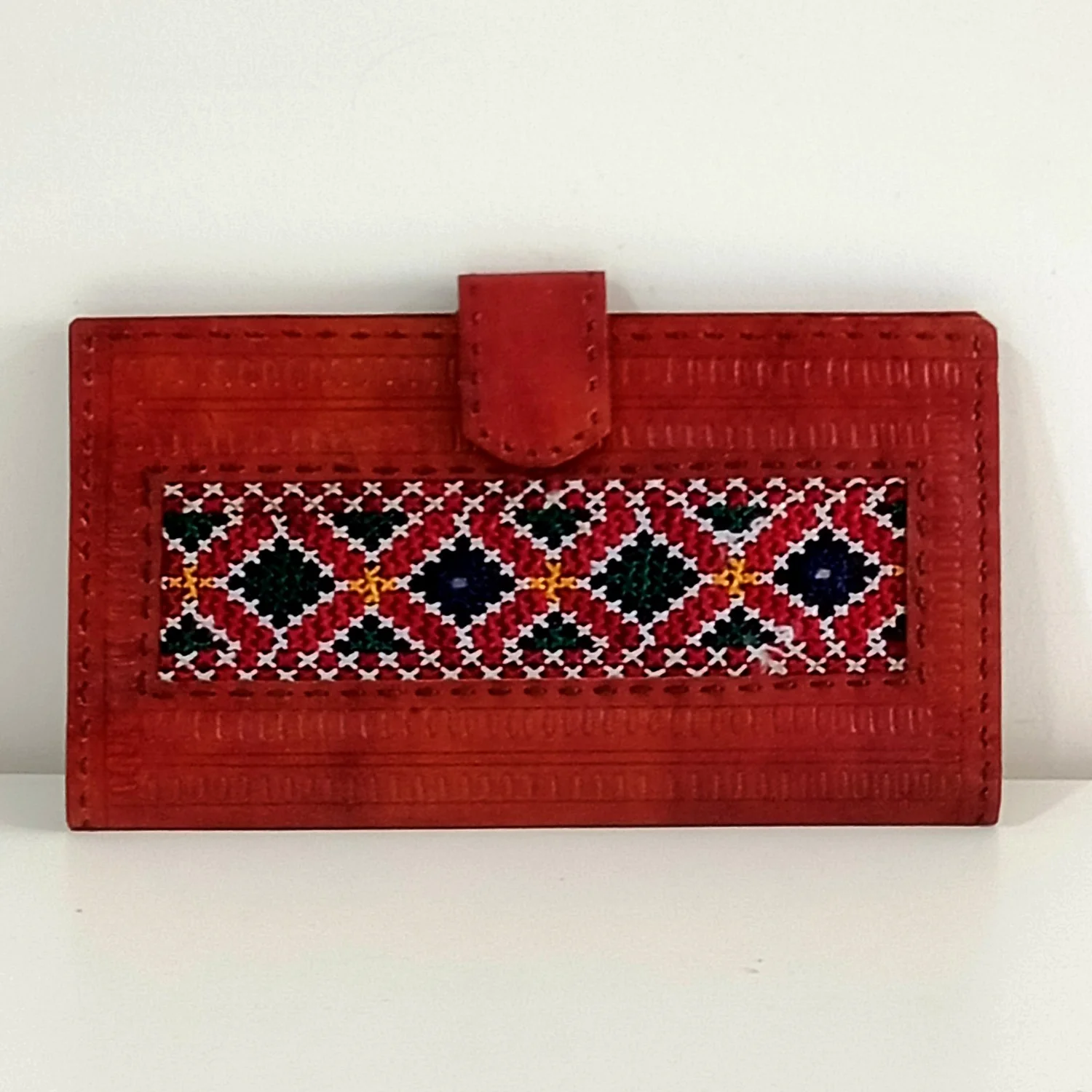 Handcrafted Kutchi Leather Wallet with Embroidery. - Image 2