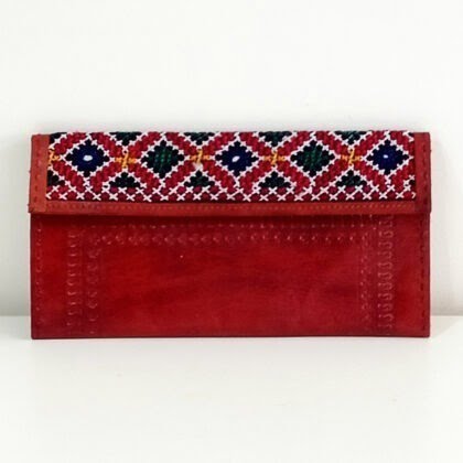 Handcrafted Kutchi Leather Wallet with Embroidery - Image 2