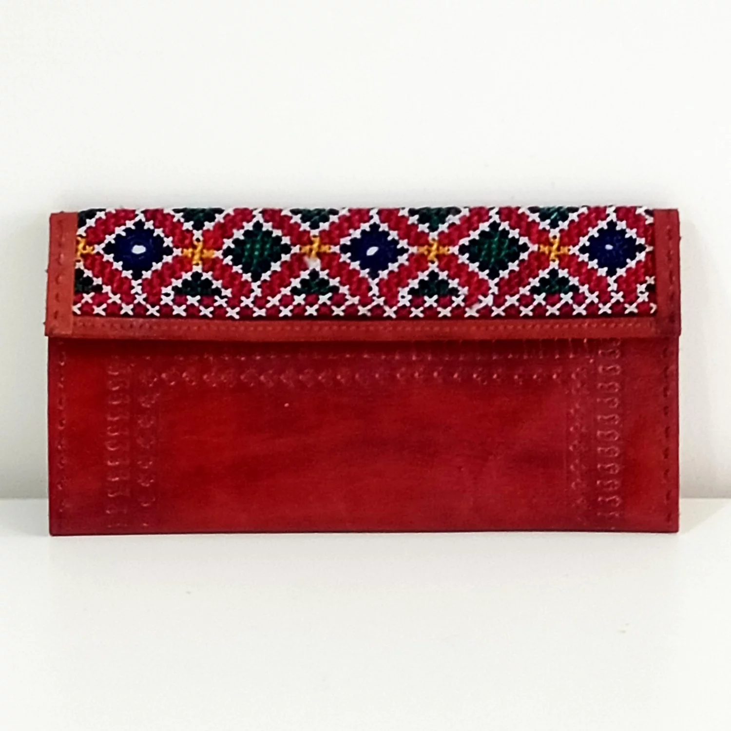 Handcrafted Kutchi Leather Wallet with Embroidery - Image 2