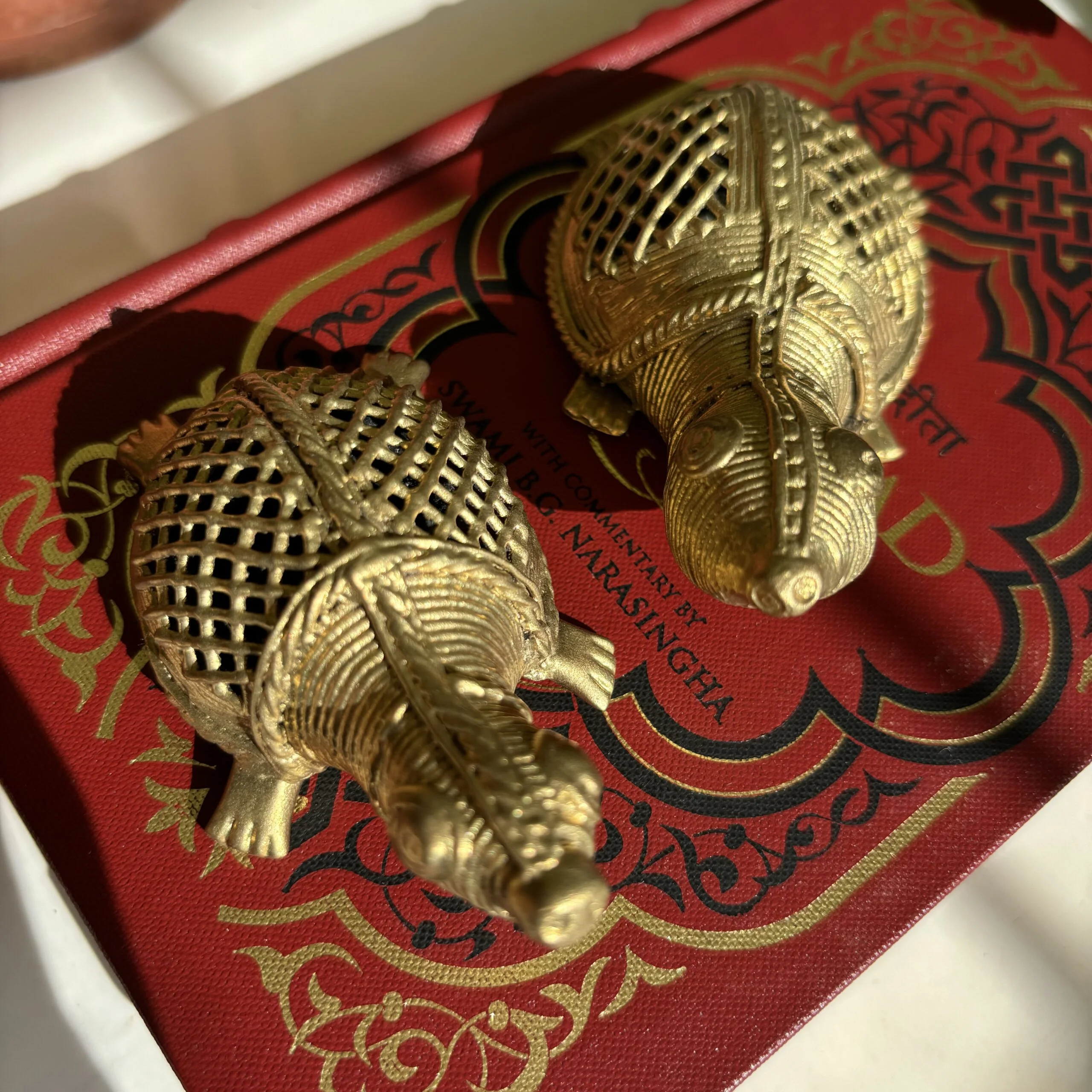 Handcrafted Dhokra Small Turtle - Image 3