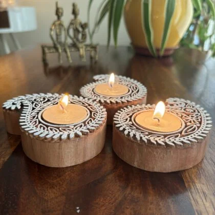 Wooden Handcrafted Paisley-shaped Tea-Light Candle Holder (Set of 2) - Image 3