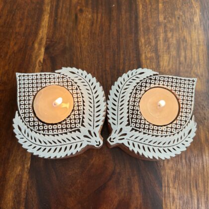 Wooden Handcrafted Leaf-shaped Tea-Light Candle Holder - Image 2