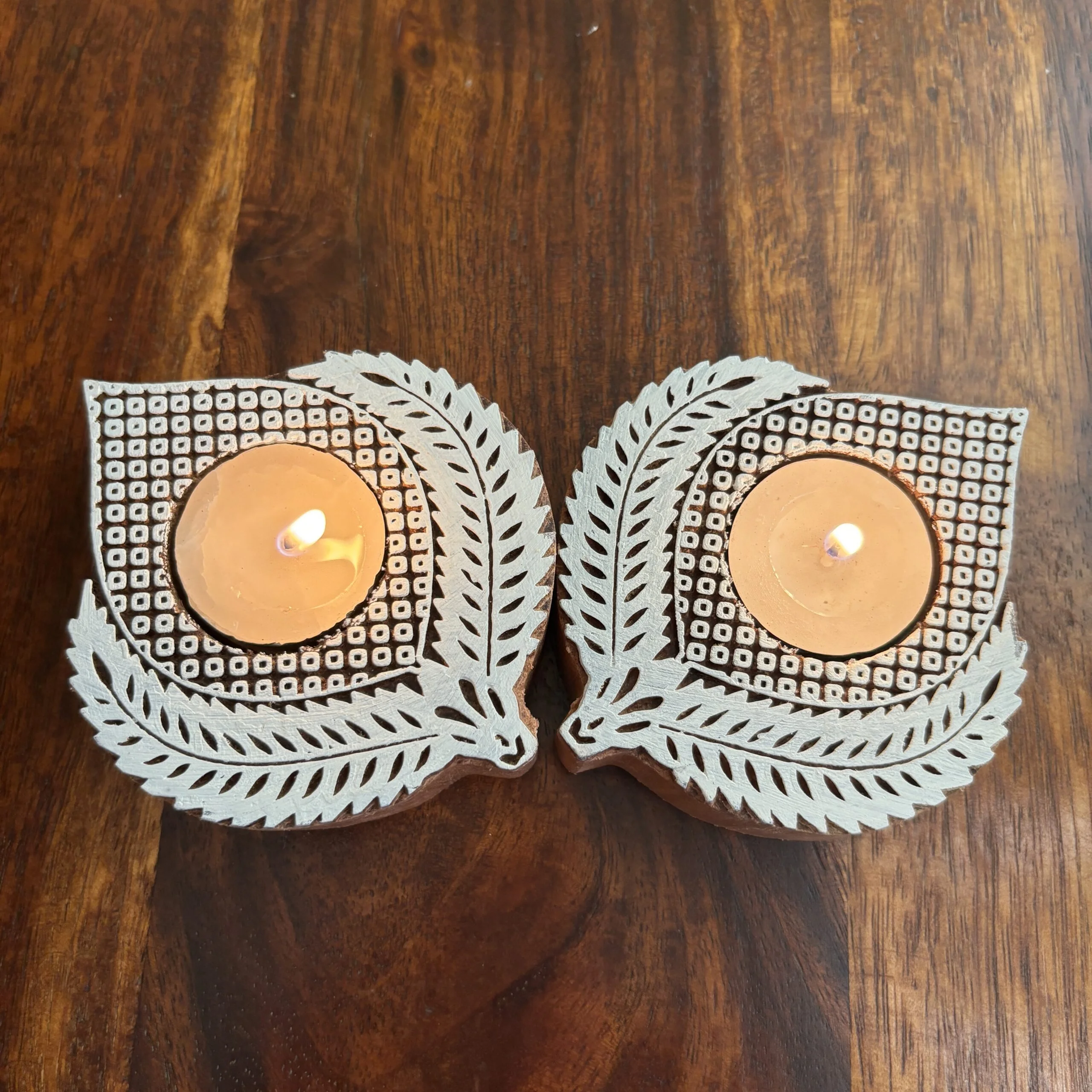 Wooden Handcrafted Leaf-shaped Tea-Light Candle Holder - Image 2