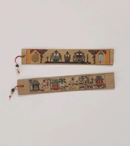 Handcrafted Taal-Patra Bookmark with Lord Jagannath motifs - Image 2