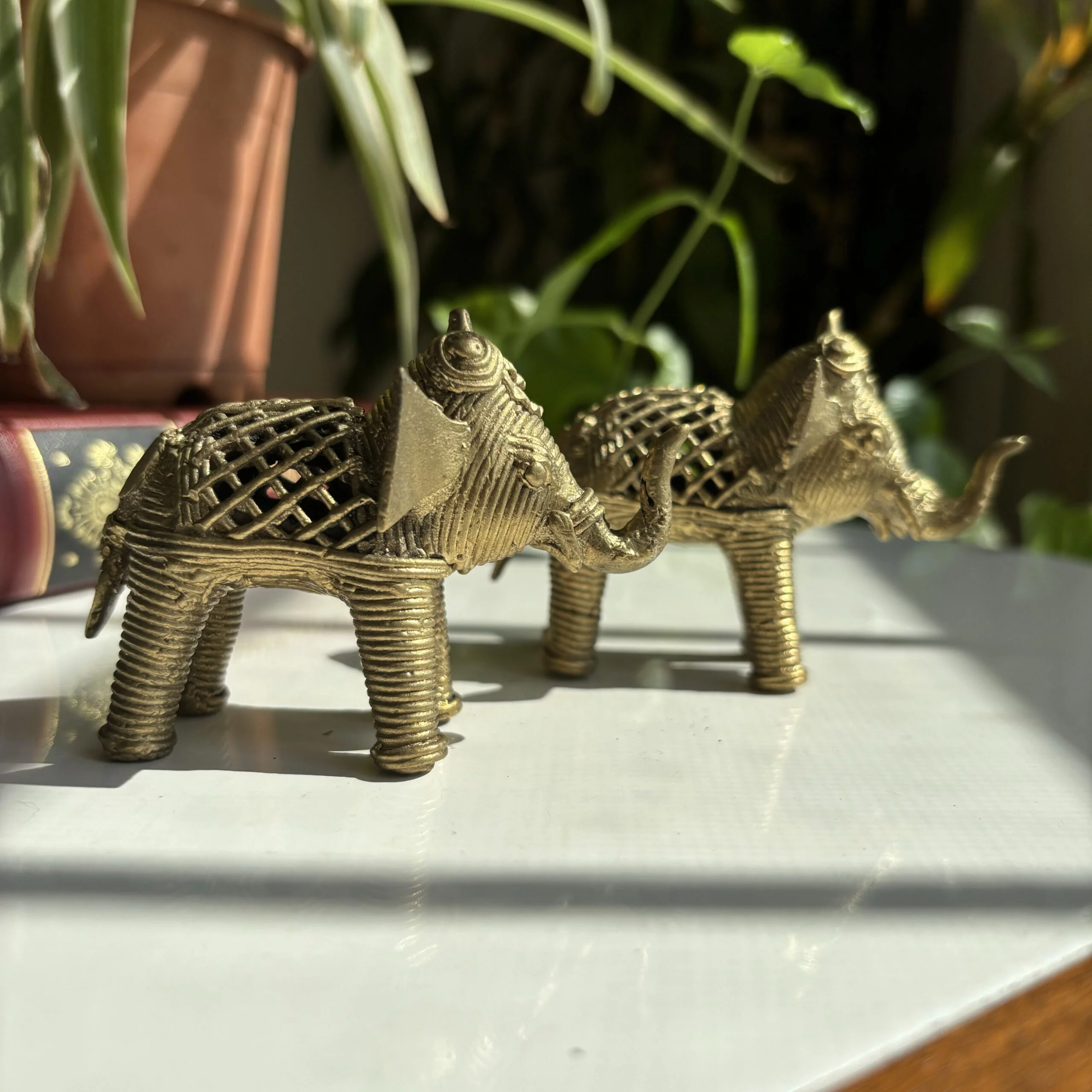 Handcrafted Dhokra Small Elephant (Set of 2) - Image 4